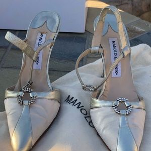 Super elegant in good condition Manolos.